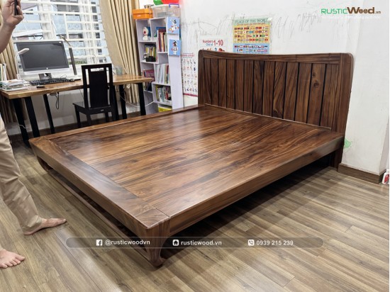 Giường Ngủ Gỗ Me Tây Nguyên Khối Chân Louis